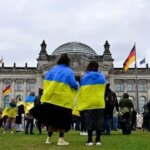 Берлин пересматривает статус украинских переселенцев и объем помощи — СМИ