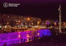 В оккупированном Мариуполе демонтируют сцену на площади Свободы, – ФОТО