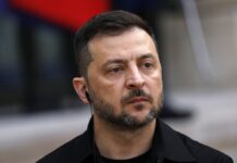 Зеленский прибыл с визитом в Турцию, где его встретил Умеров