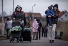 Стоит ли возвращаться в оккупацию? Мнения переселенцев