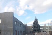 В Мариуполе на месте детского лагеря создают военную базу для подготовки детей, – ФОТО