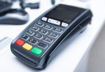 По просьбе малого бизнеса. Кабмин отложил требования по POS-терминалам для ФЛП 1-й группы