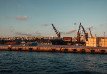 Россияне ударили по портовой инфраструктуре Одесской области: погибло семь человек