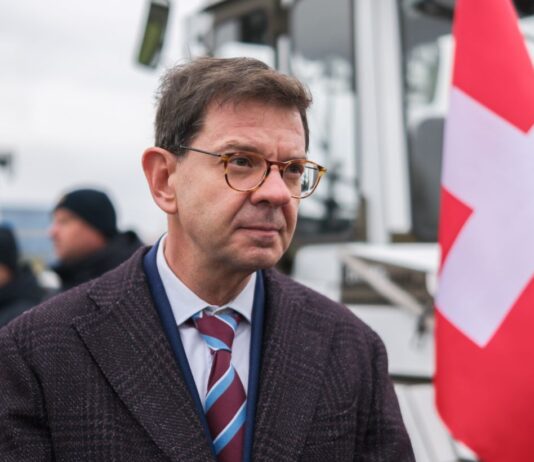 Швейцария готова стать площадкой для мирных переговоров по Украине, — посол