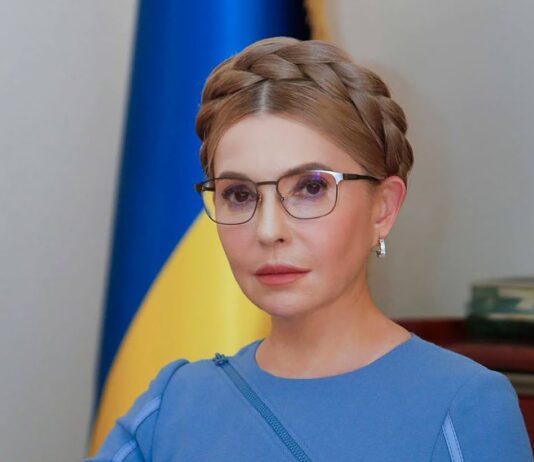 Условия мирных соглашений должны быть вынесены на референдум, — Тимошенко