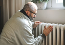 За холод в квартирах заплатят жильцы: эксперт вскрыл механизм обмана коммунальщиков