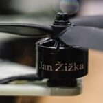 Компания из Чехии передает Украине FPV-дроны на основе перехваченного российского БПЛА.