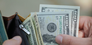 Доллар срывается с «цепи»: эксперт предупредил о курсе валют на середину января