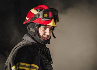 Киев под массированным ударом дронов: в городе горят многоэтажки, есть пострадавшие