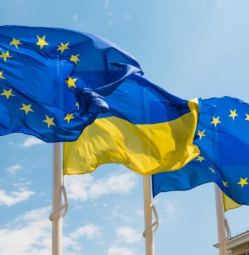 Bloomberg: ЕС готовит опции, чтобы включить членство Украины в мирное соглашение