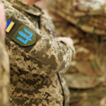 В Одессе слезоточивым газом атаковали военных ТЦК и повредили их авто