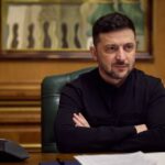 Зеленский после российской массированной атаки ввел санкции против 66 человек и 62 компаний