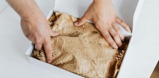 В ЕС окончательно приняли правила сбора пошлины за посылки до 150 евро: детали