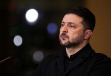 Надо искать диалог, но сдаваться никто не собирается: Зеленский о переговорах с РФ