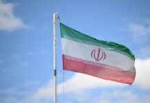 «Смерть Хаменеи». Иранские студенты вышли на протесты в двух городах – видео