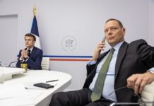 Reuters: Топ-советник Макрона вел переговоры в Кремле, важнейшая из тем – Украина