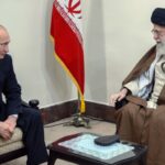 Тонны наличных поездами и кораблем. The Telegraph рассказала, как РФ поставляла миллиарды Ирану