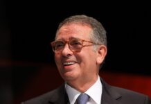 На выборах президента Португалии впервые за 20 лет побеждает социалист