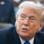 Трамп пригрозил Ирану второй авианосной группой, но переговоры оценивает положительно