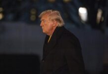 Трамп настоял на продолжении переговоров с Ираном, напомнил о прошлом ударе