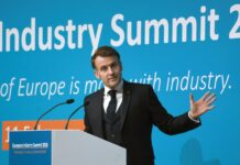 Макрон о переговорах с Путиным: Это не вопрос нескольких дней