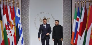 Зеленский ответил на идею Макрона диалога с РФ. Считает, что Путин попробует разделить Европу