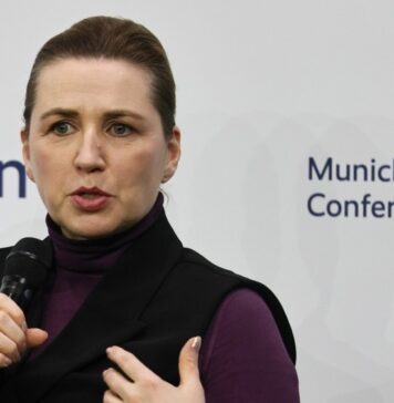 «К сожалению, желание то же самое». Премьер Дании заявила о неизменной позиции Трампа по Гренландии