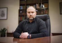 Bihus.Info: Пронин провел 70 дней в командировках за границей, посетил Танзанию и Мексику