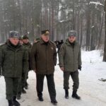 Сотни заводов Беларуси работают на оборонку России. В БелПол рассказали, что изготавливают