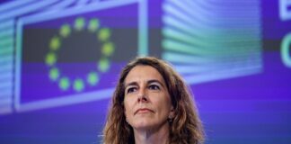 Венгрию обвинили в нарушении одного из принципов ЕС из-за блокирования кредита Украине