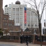 Посольство России в Сеуле сняло скандальный баннер с надписью «Победа будет за нами»