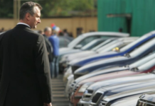 В Украине расширили налог на роскошь: кому из водителей придется заплатить 25 тысяч