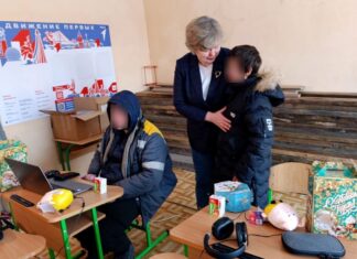 Плесня в классах и обучение в куртках: оккупанты показали работу единой школы в разрушенном Курахово, — ФОТО