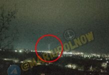 В оккупированном Мариуполе слышны взрывы. В разных районах видны вспышки в небе