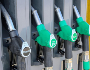 АМКУ обратился к участникам рынка горючего по поводу информации о росте цен