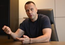 Бизнесмен Шкиль, который строит метро в Киеве, хочет купить банк