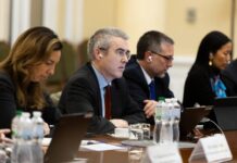 Bloomberg: МВФ обеспокоен из-за кризиса в Раде, готовятся встречи с депутатами