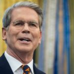 У Трампа говорят, что благодаря ослаблению санкций РФ может заработать максимум один день бюджета