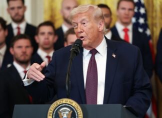 Трамп: Участие США в переговорах между Украиной и РФ – услуга Европе