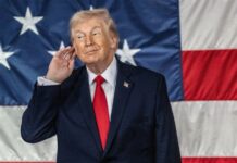 Трамп жалуется на запасы оружия наивысшего уровня и снова сравнил Зеленского с Барнумом