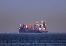 После ударов по Ирану на якорь встали минимум 150 судов в Персидском заливе – карта