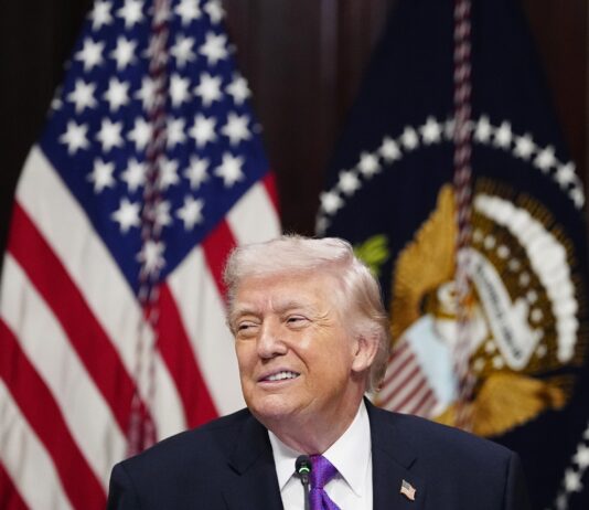 Трамп: Зеленский должен взяться за дело и заключить соглашение