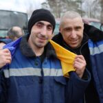 Из плена вернулись 300 украинских военных и двое гражданских – фото, видео