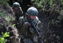 Тактика просачивания. До точки доходит только один из 10 оккупантов – генерал Комаренко