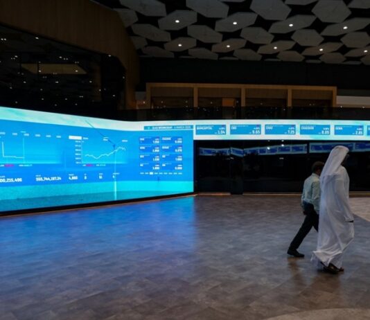 Ситуация «крайне тревожная». Банкиры в Дубае запасаются продуктами и готовятся к затяжной войне