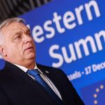 Венгерский профессор: Киев должен реагировать на агрессивные заявления Будапешта спокойнее