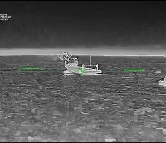 Бойцы ГУР поразили два российских корабля «Славянин» и «Авангард» – фото