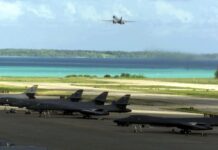 WSJ: Иран впервые атаковал баллистикой средней дальности базу США и Британии посреди океана