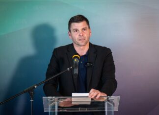 «Эта нефть наша»: венгры едут в Киев говорить о «Дружбе» и хотят проверить трубу