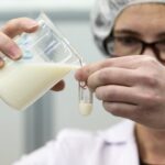 На оккупированную Донбасс завозят молочный суррогат с пальмовым маслом. Его продают в супермаркетах Мариуполя.